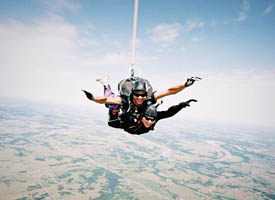 Did You Know? Illinois holds the world record for the largest ever vertical skydiving formation