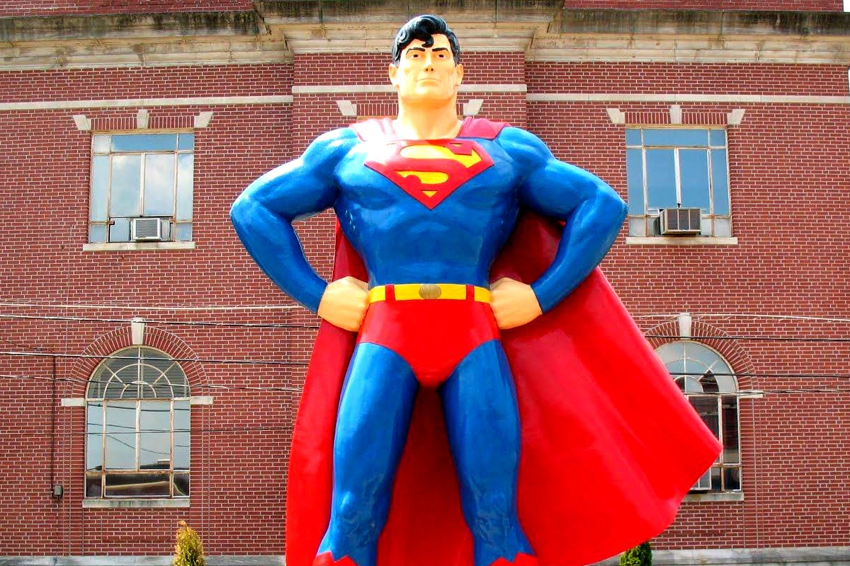 424116 1 largest superman statue eb8be0e0 Edited 02