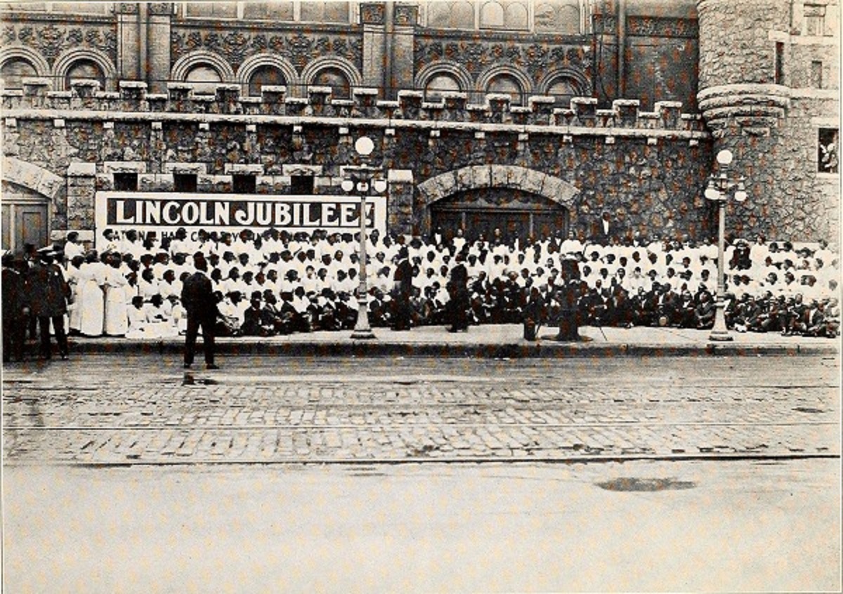 Lincoln jubilee album 50th anniversary of our emancipation held in Chicago August 22d to September 16th 1915 1915 14595575008